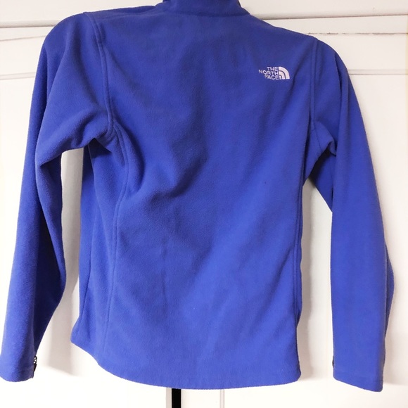 SOLD!! The North Face fleece - Picture 2 of 3